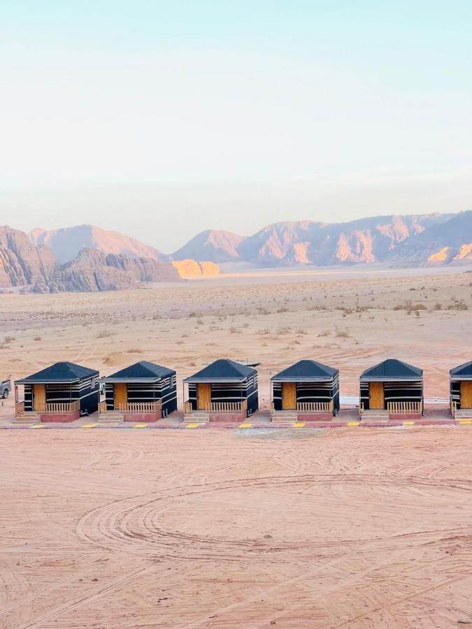 Salman Zwaidh Camp Hotel Wadi Rum Exterior foto