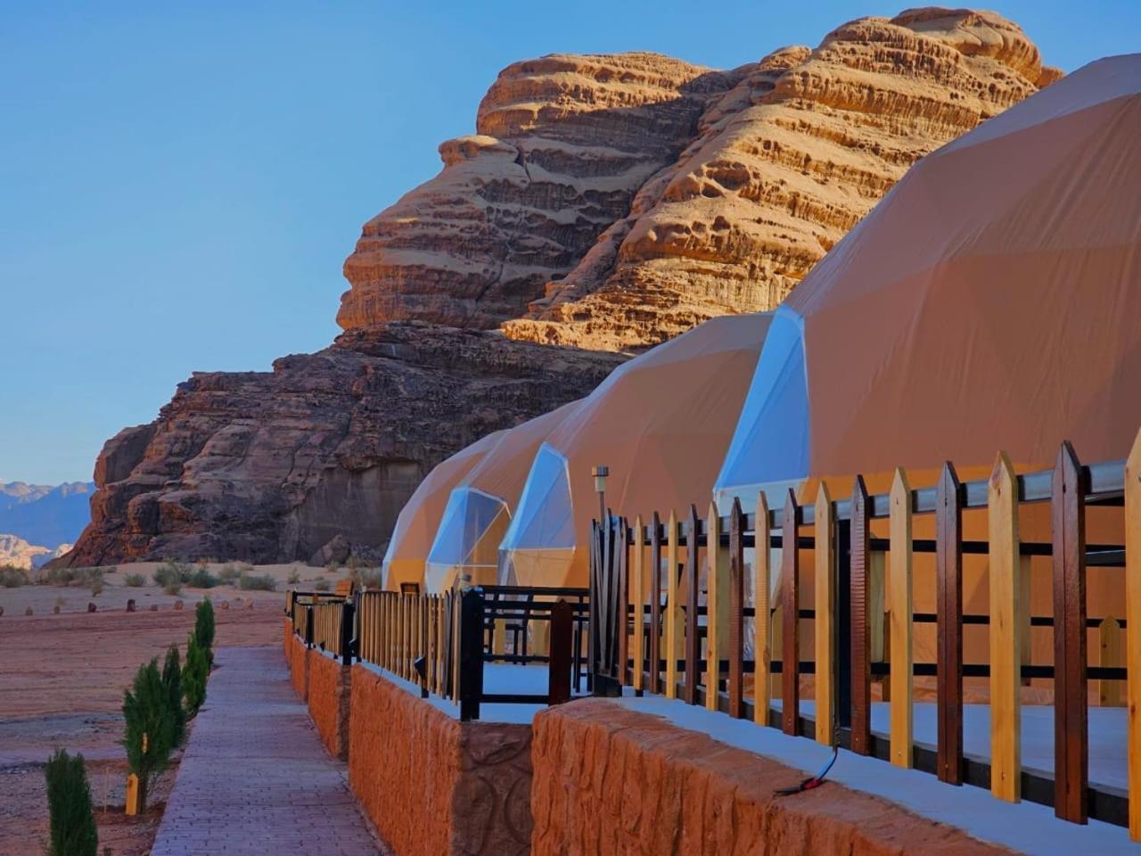 Salman Zwaidh Camp Hotel Wadi Rum Exterior foto