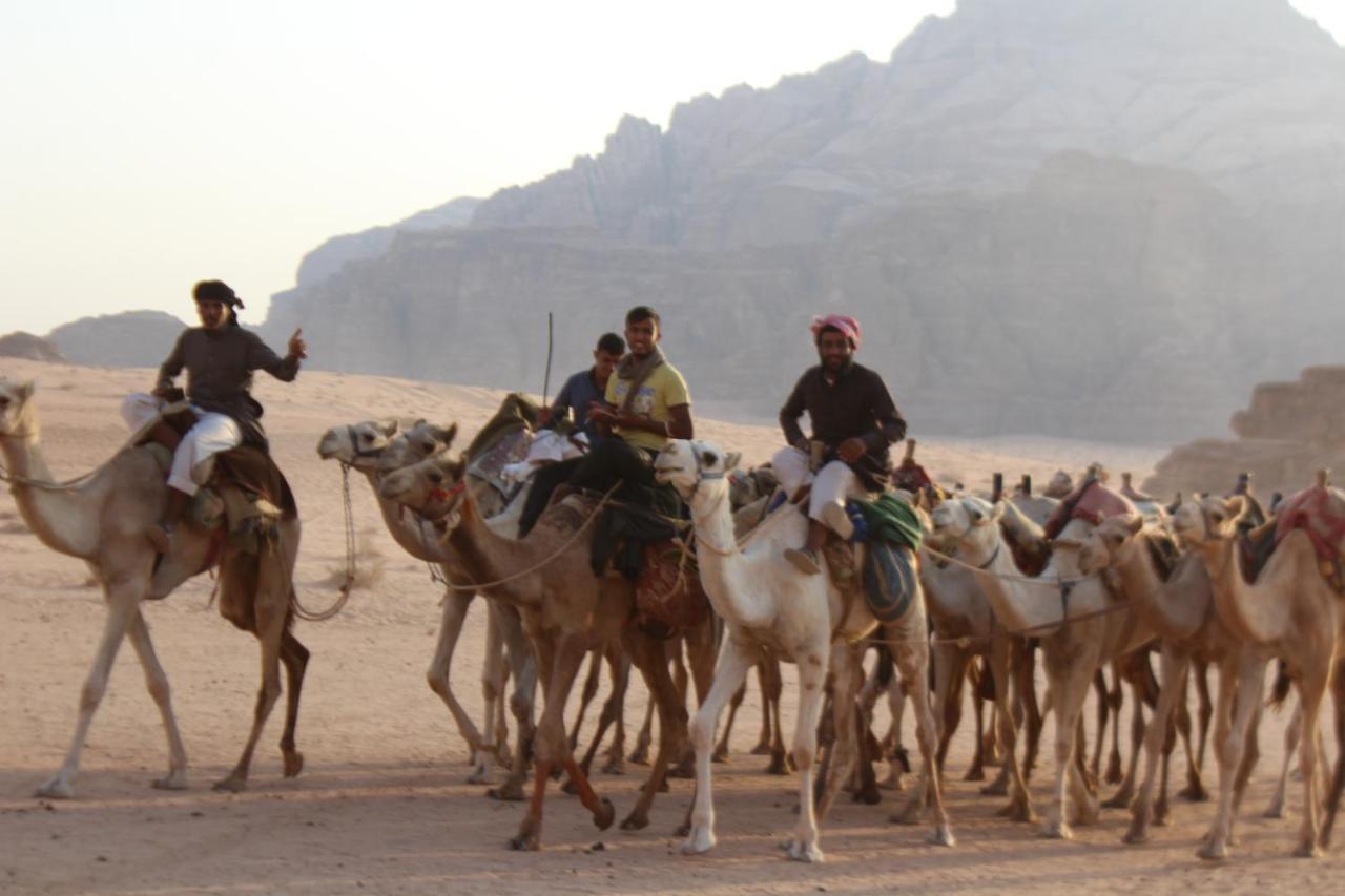Salman Zwaidh Camp Hotel Wadi Rum Exterior foto