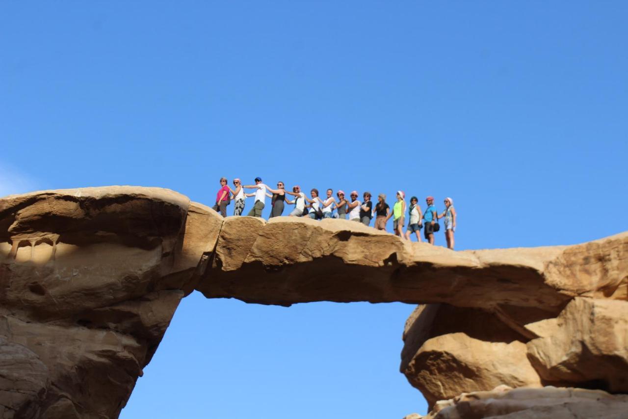 Salman Zwaidh Camp Hotel Wadi Rum Exterior foto